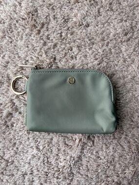 Lululemon Clippable Card Pouch Metal Hardware | Bay Leaf & Gold